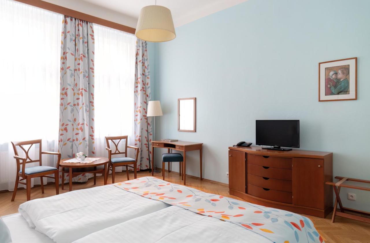 Superior Apartment,1358772338:JPEG
