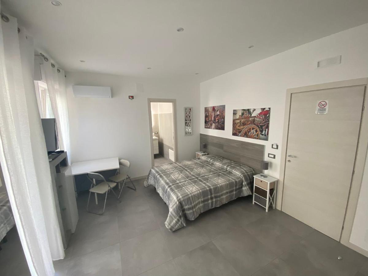 Large Double Room,1360113383:JPEG