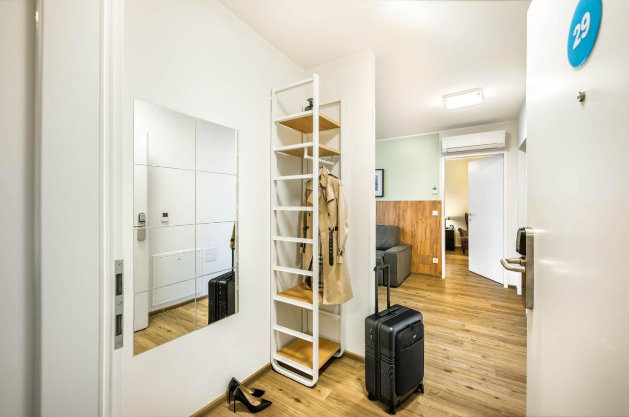 1-Bedroom Suite,1365104891:JPEG