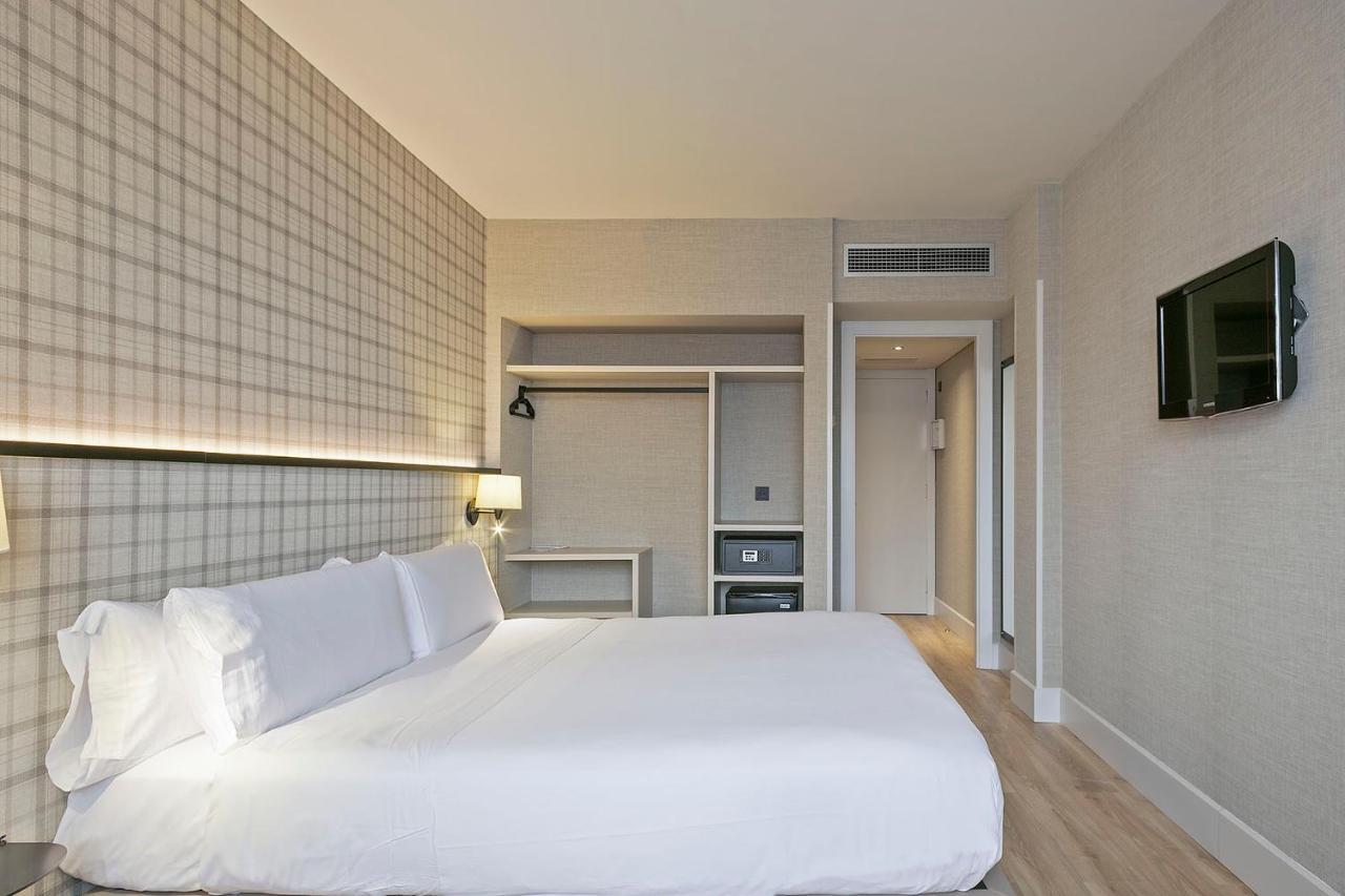 Double Room,1707753461:JPEG