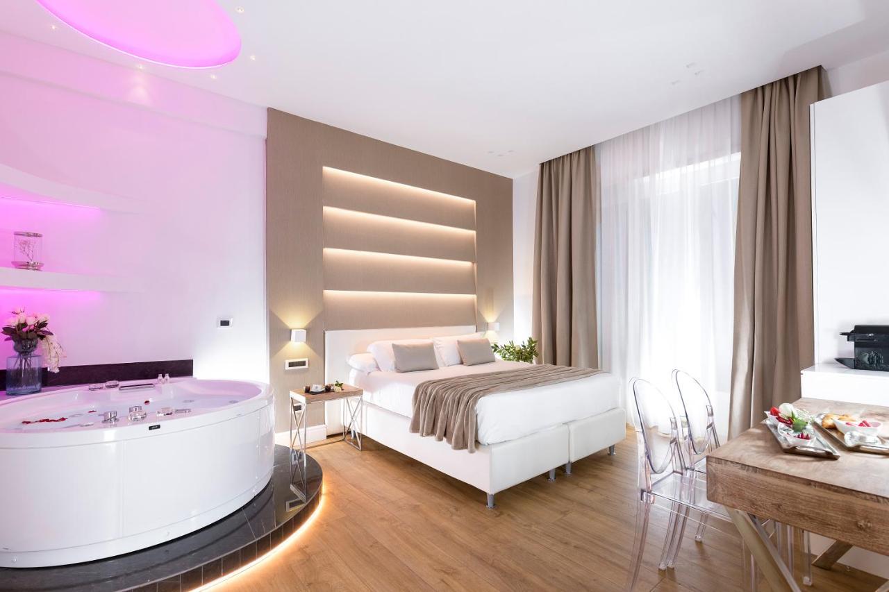 Junior Suite jacuzzi,1361383484:JPEG