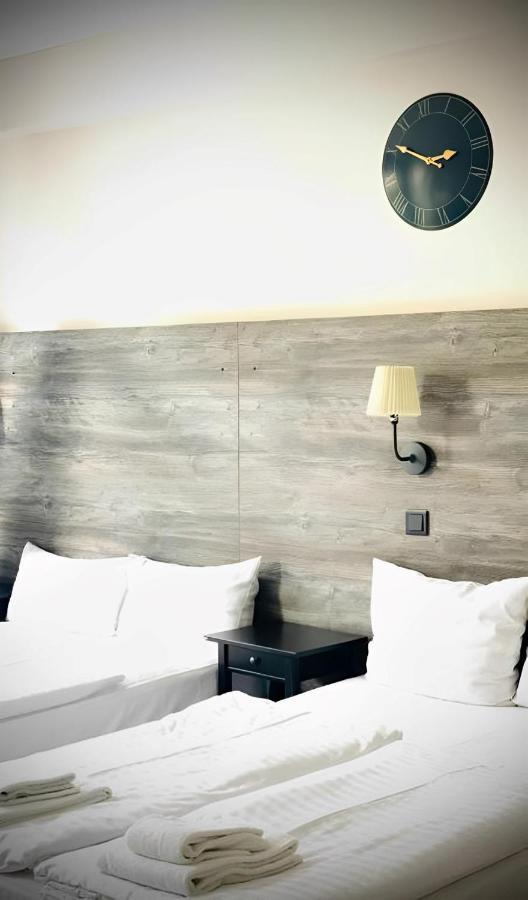 Double Room Bathroom