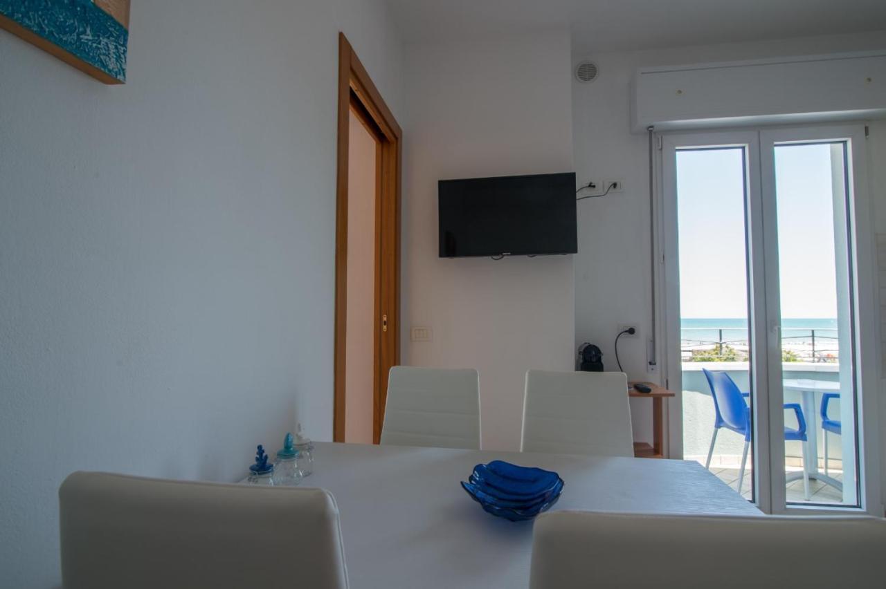 Two-Bedroom Apartment Sea View