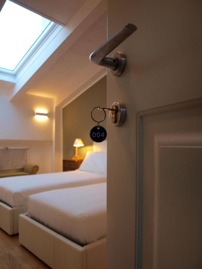 Twin Room,1364839232:JPEG