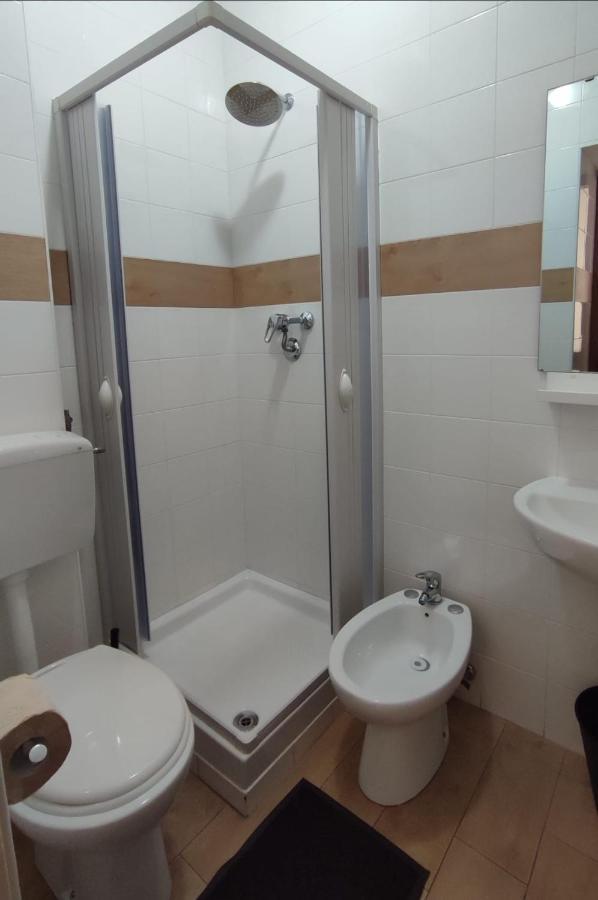 Single Room Private Bathroom