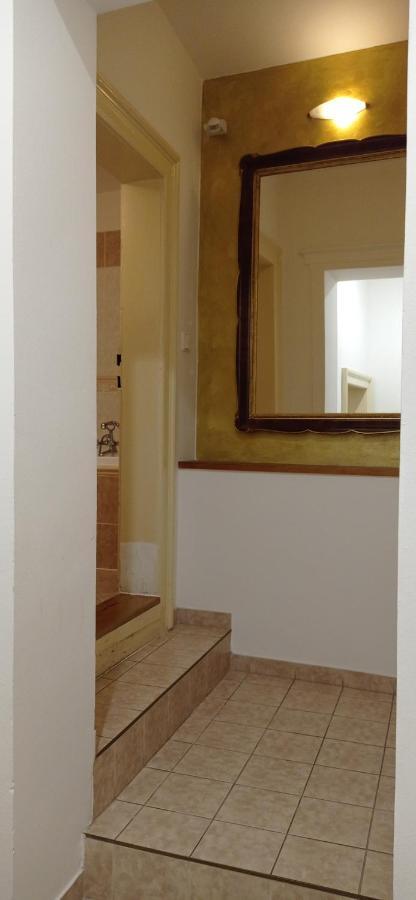Single Room Bath