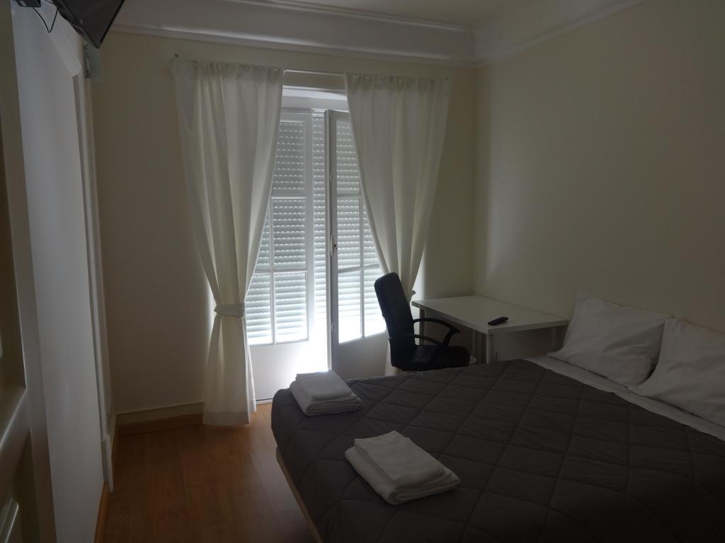 Quarto Duplo com Banheiro Compartilhado