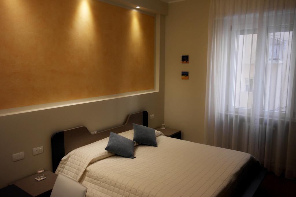 Double or Twin Room,249014097:JPEG