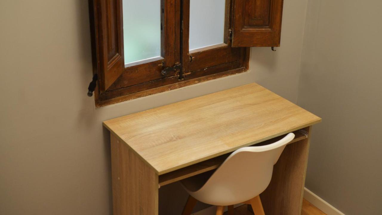 Single Room,1370940374:JPEG