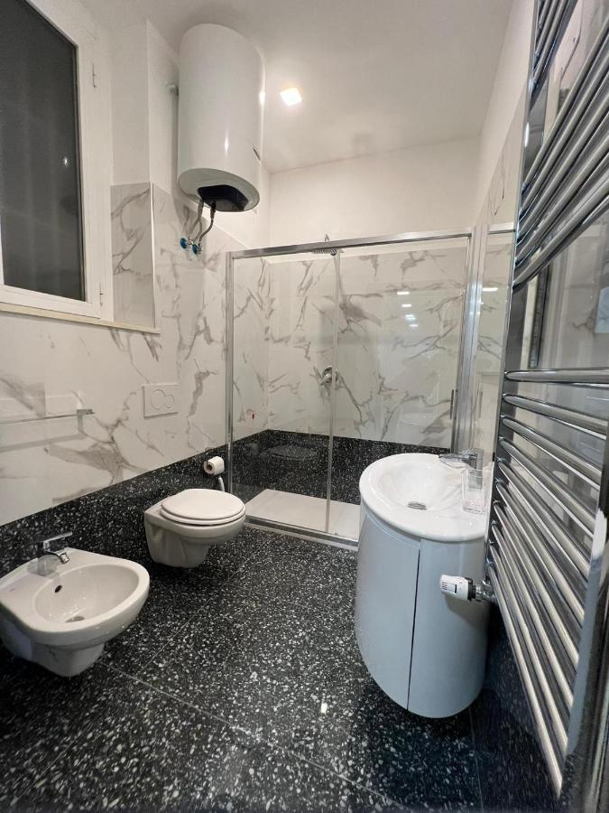 One-Bedroom Apartment,1371520529:JPEG