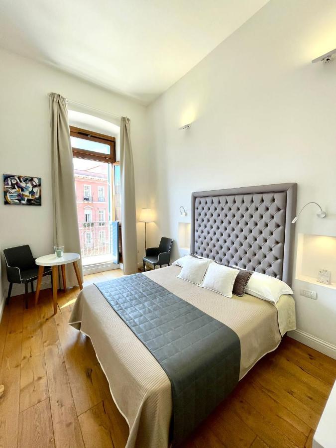 Deluxe Double or Twin Room with City View,1368687209:JPEG