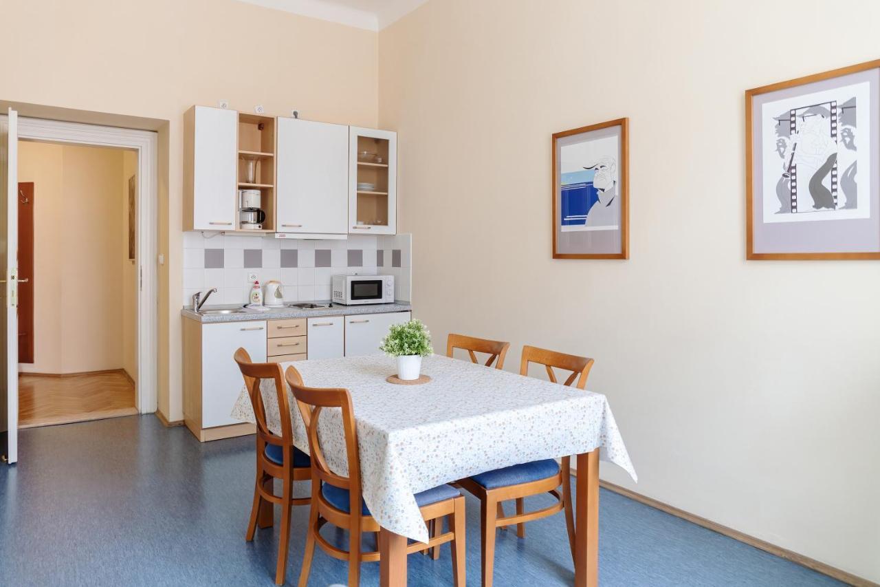 Studio Apartment,1551138349:JPEG