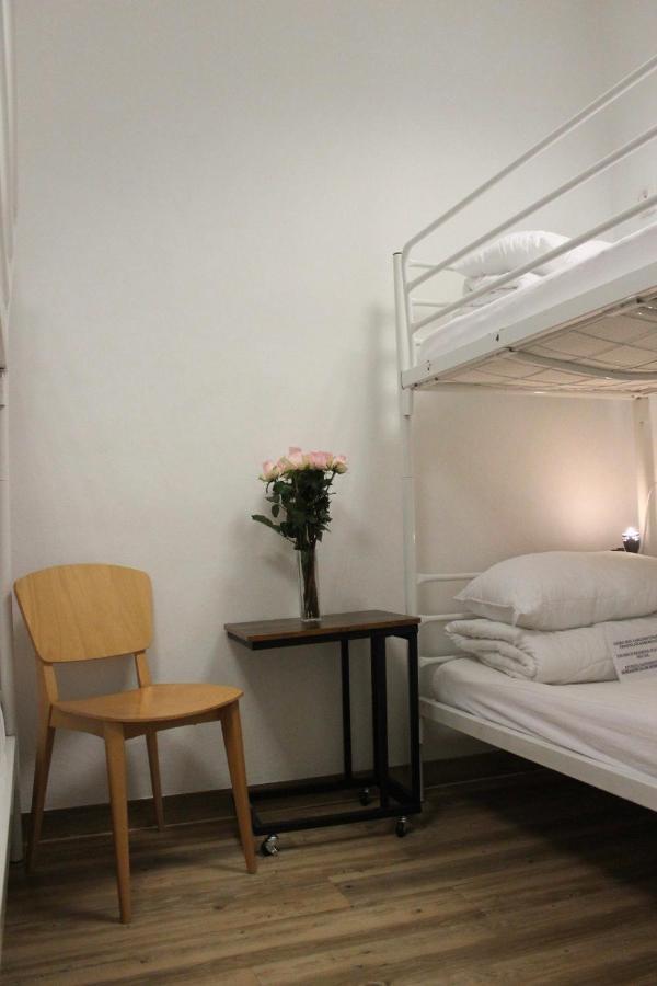 Bed 6-Bed Dormitory Room