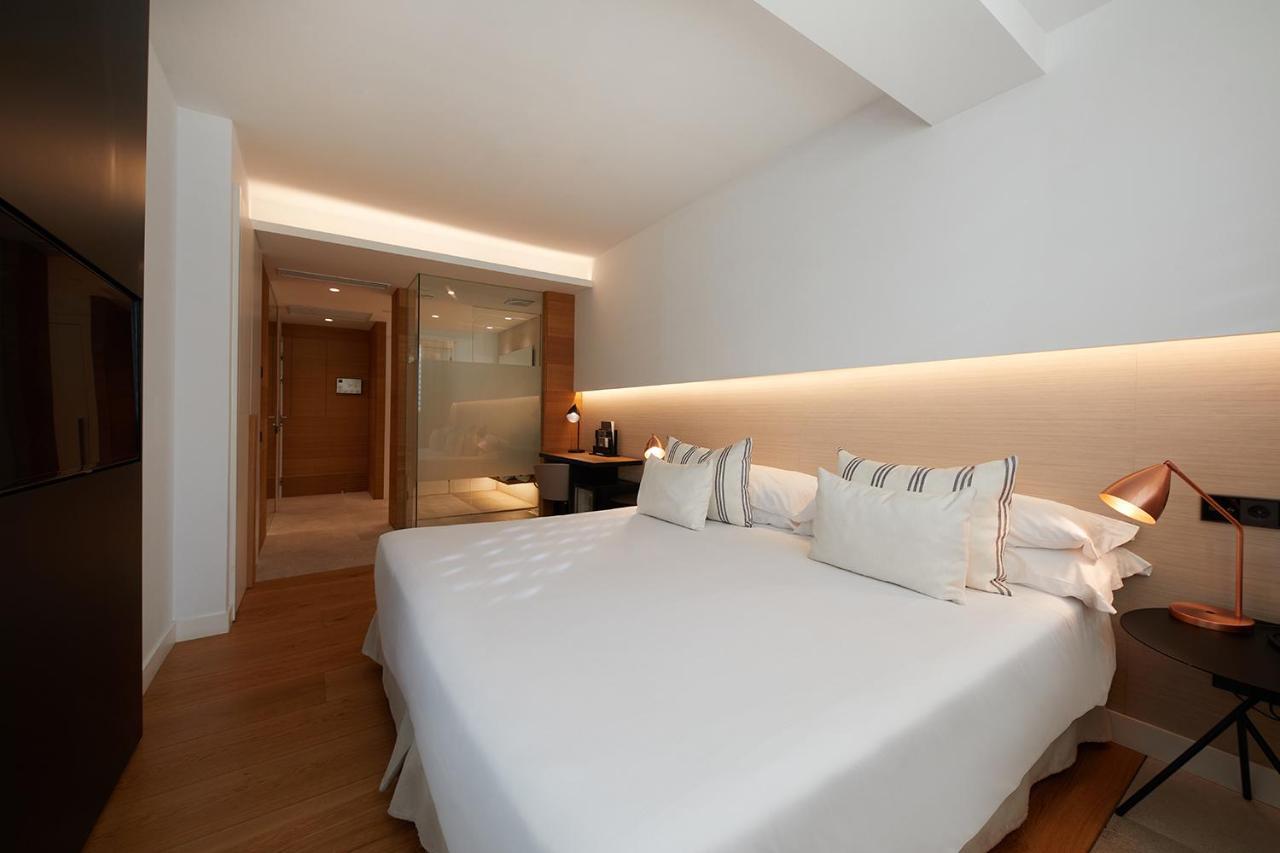 Two Connecting Double Rooms,1371275675:JPEG