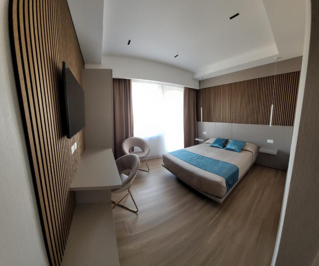 Deluxe Room,1371481898:JPEG
