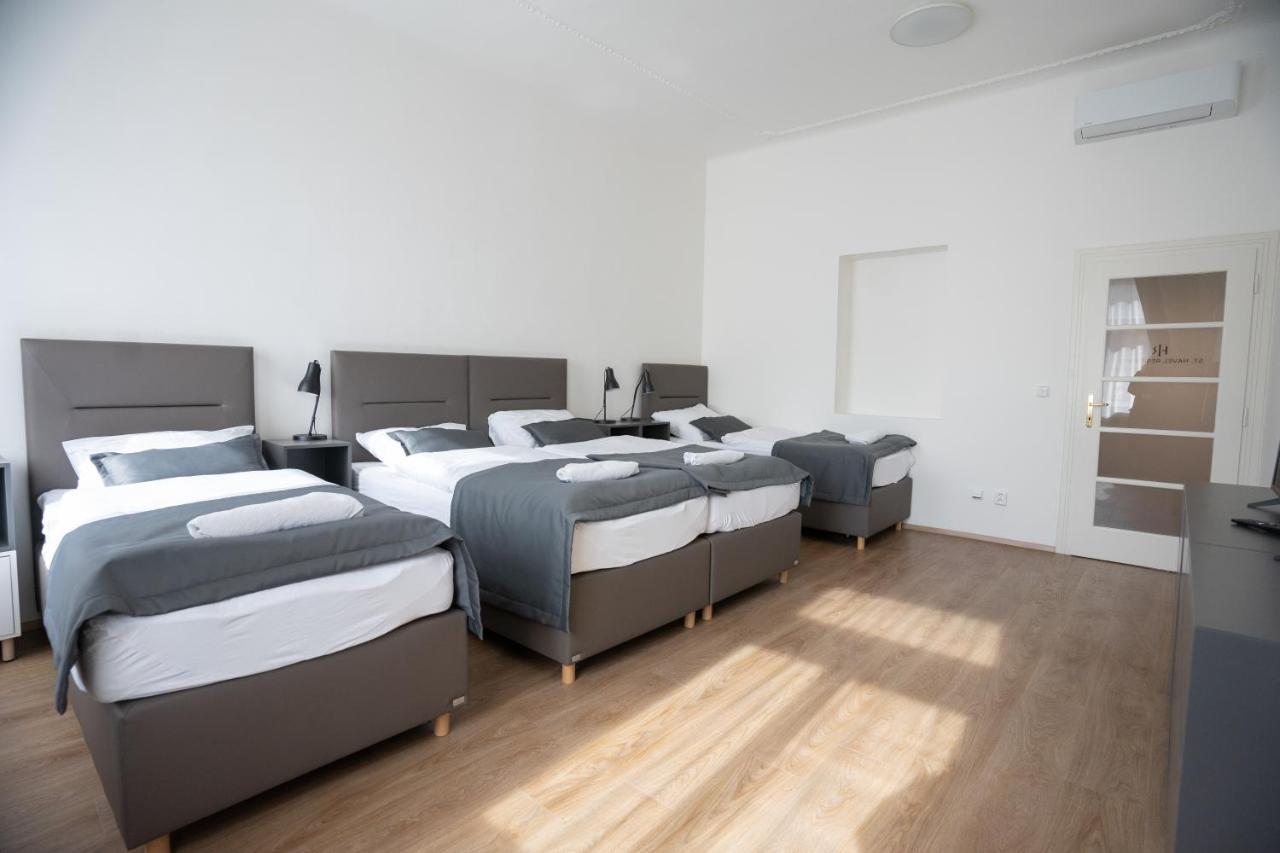 Two-Bedroom Apartment,1371679013:JPEG