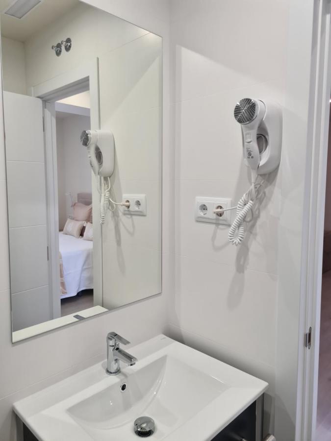 Double Room,1377667067:JPEG