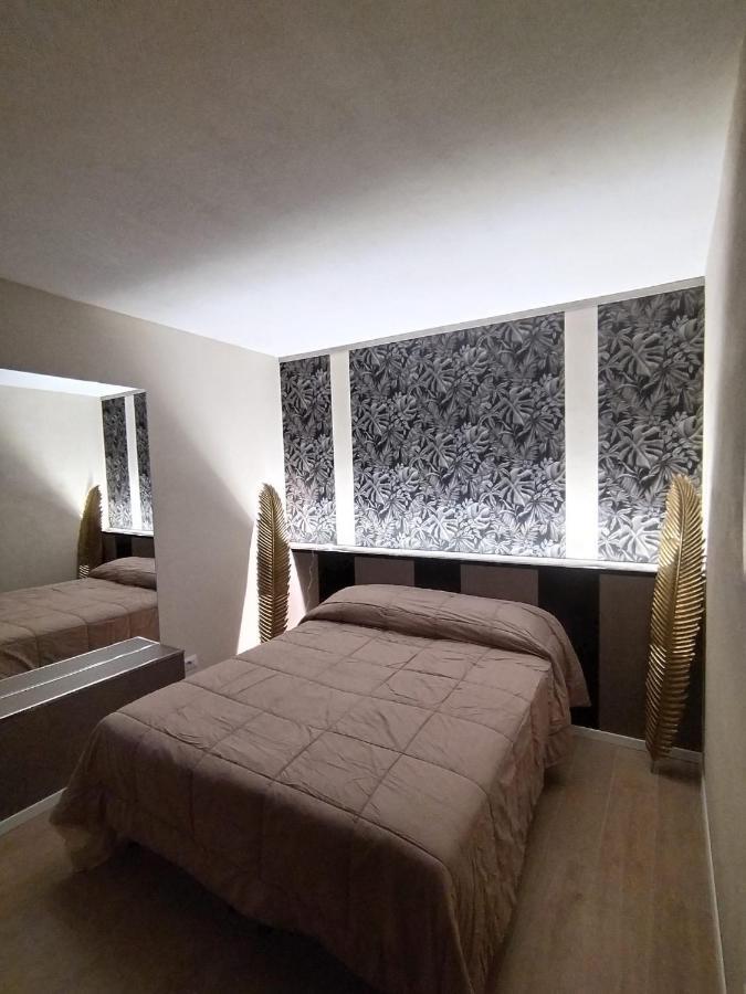 Double Room Dependence,1380833150:JPEG