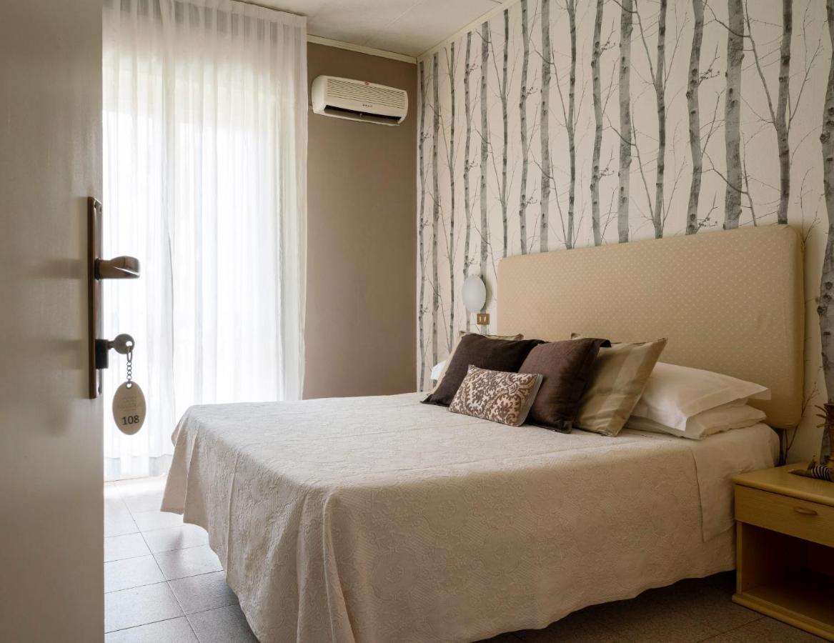 Standard Double Room,1376834621:JPEG