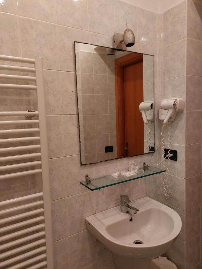 Triple Room Private External Bathroom,1635080303:JPEG