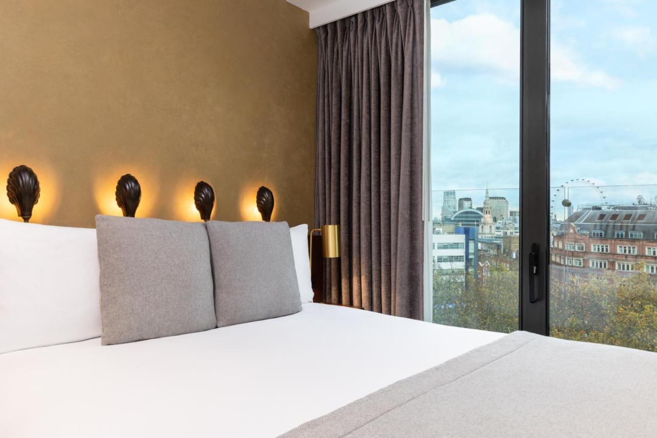 Premium Queen Room Balcony City View