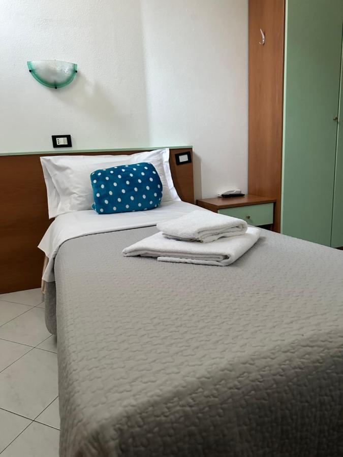 Triple Room,1381727141:JPEG