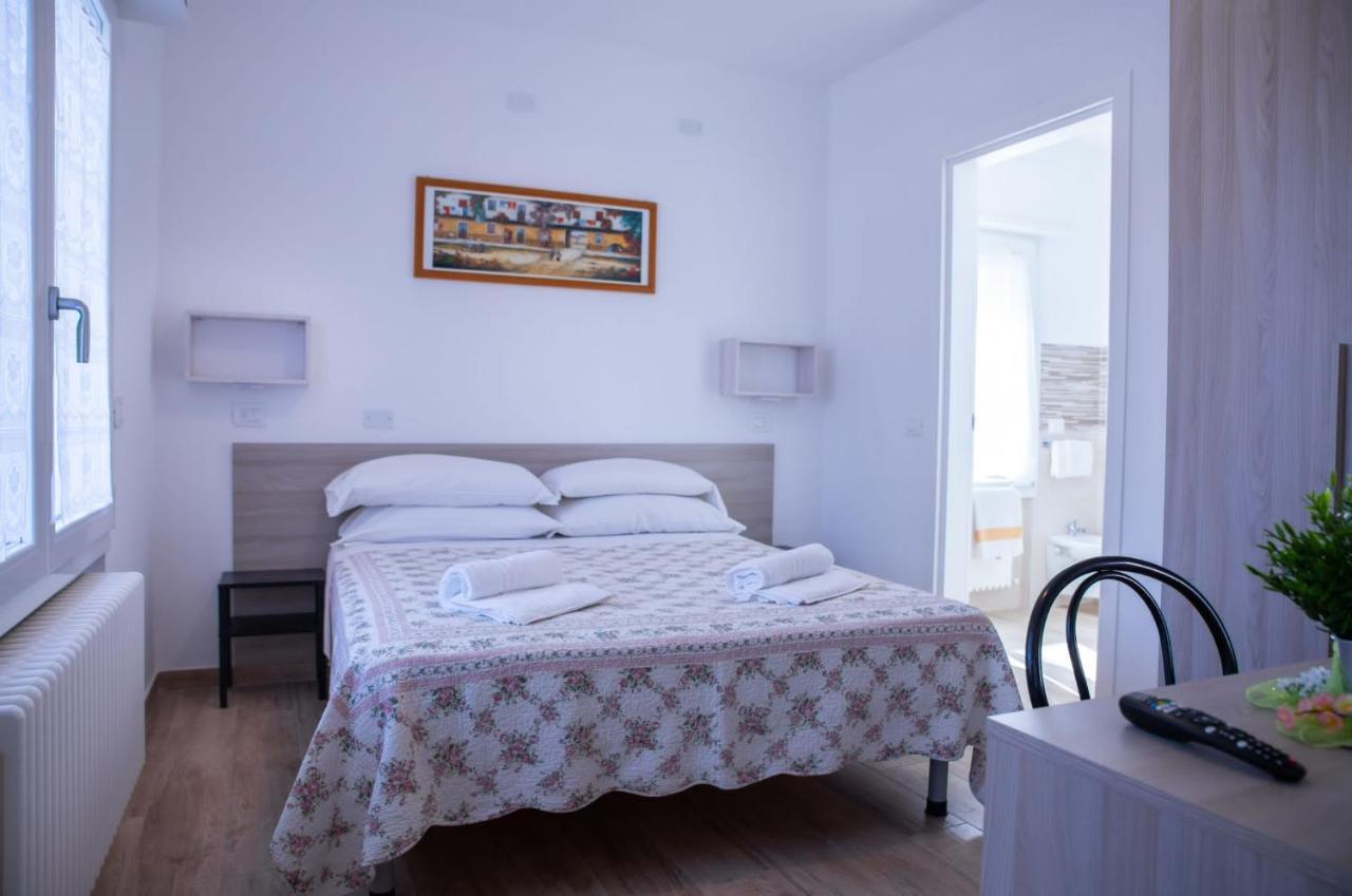 Double Room,1417883880:JPEG