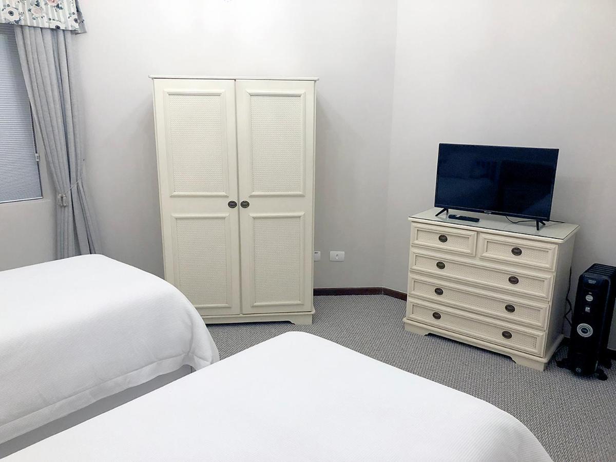 Deluxe Family Room,1380691115:JPEG