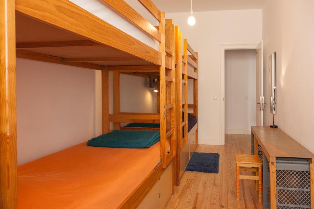 Bed 4-Bed Female Dormitory Room,1380789251:JPEG