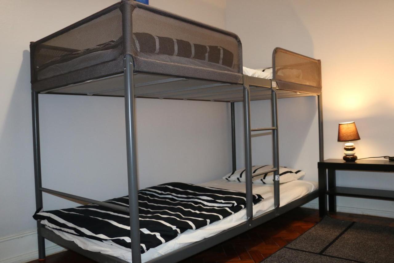 Bed 4-Bed Female Dormitory Room,1380968384:JPEG