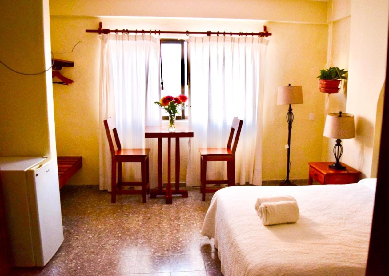 Deluxe Room,1376604185:JPEG