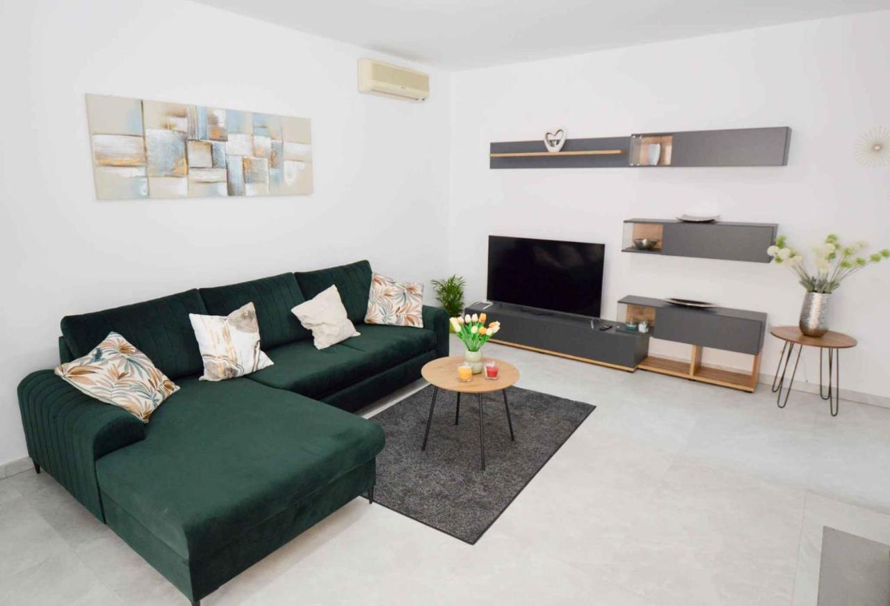 Duplex Quadruple Room,1382158562:JPEG