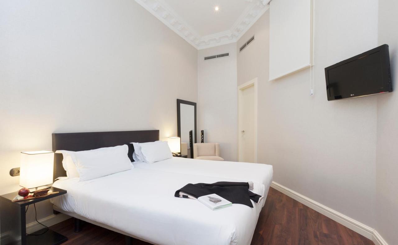 Standard Double or Twin Room,664467456:JPEG