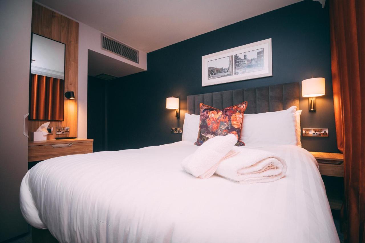 Standard Double Room,1383286925:JPEG