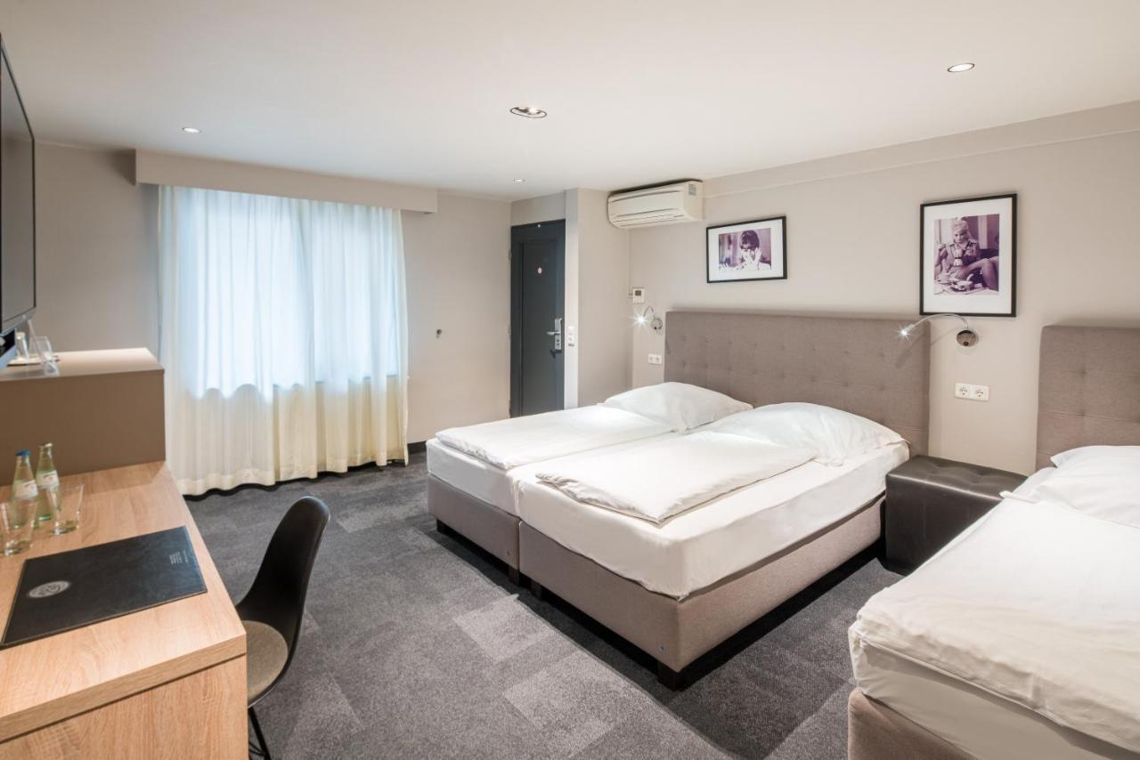 Triple Room,929127994:JPEG