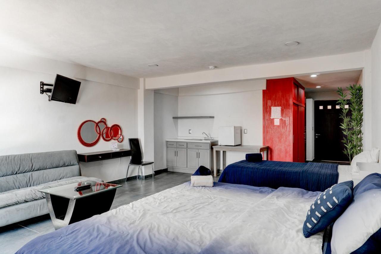 Family Room,1387271504:JPEG