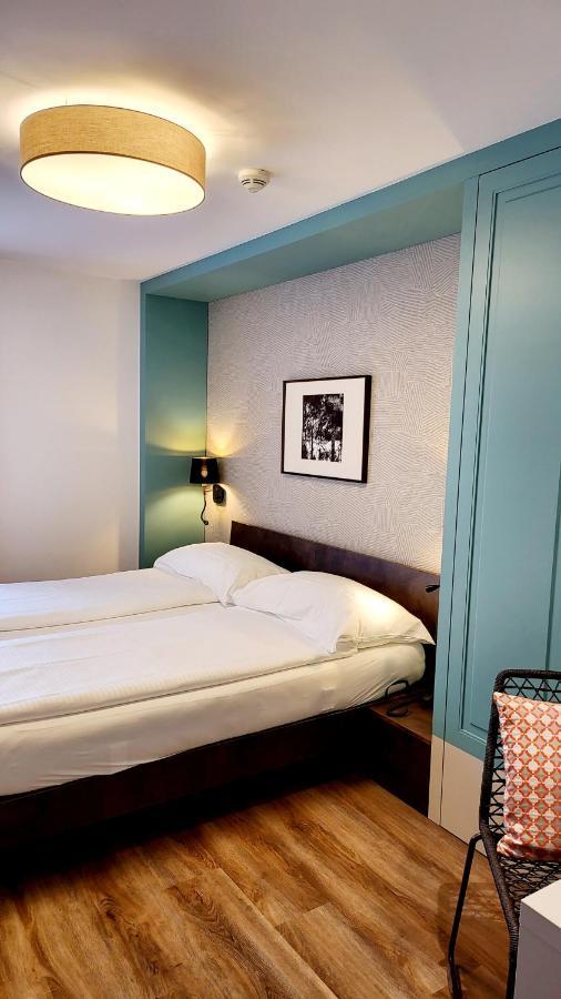 Modern Double or Twin Room,1181504950:JPEG
