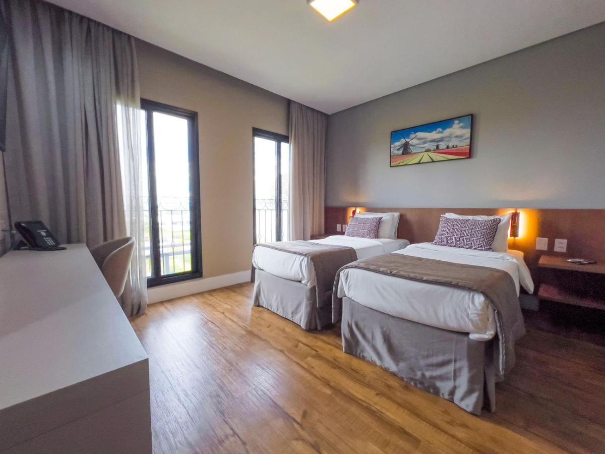 Superior Twin Room,1394041322:JPEG