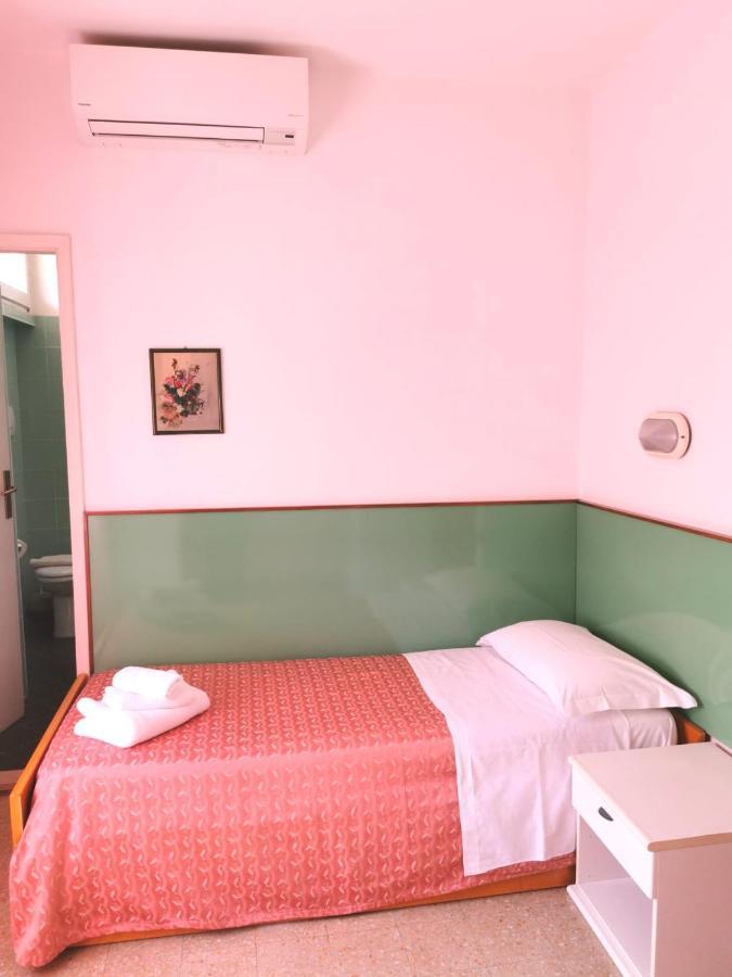 Single Room,1624324239:JPEG