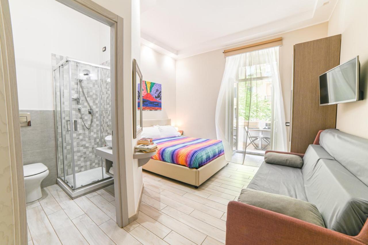 Deluxe Triple Room Balcony