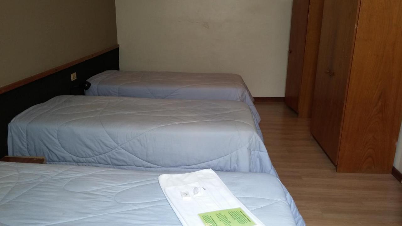 Standard Triple Room 3 Single Beds