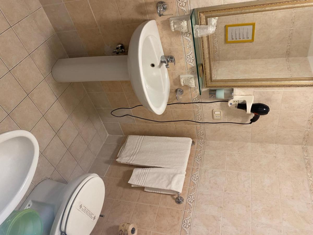 Single Room,1394595509:JPEG
