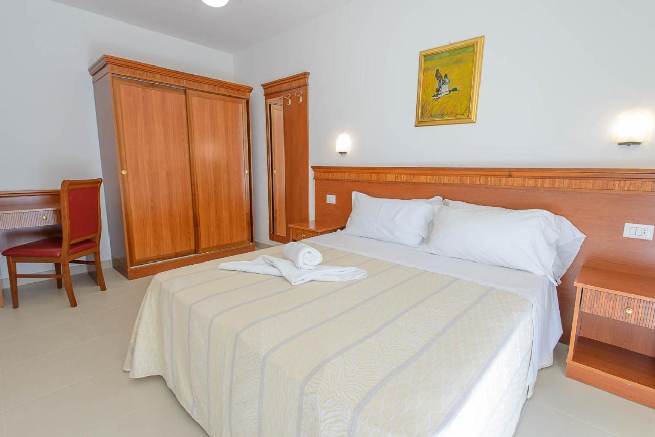 Deluxe Family Suite