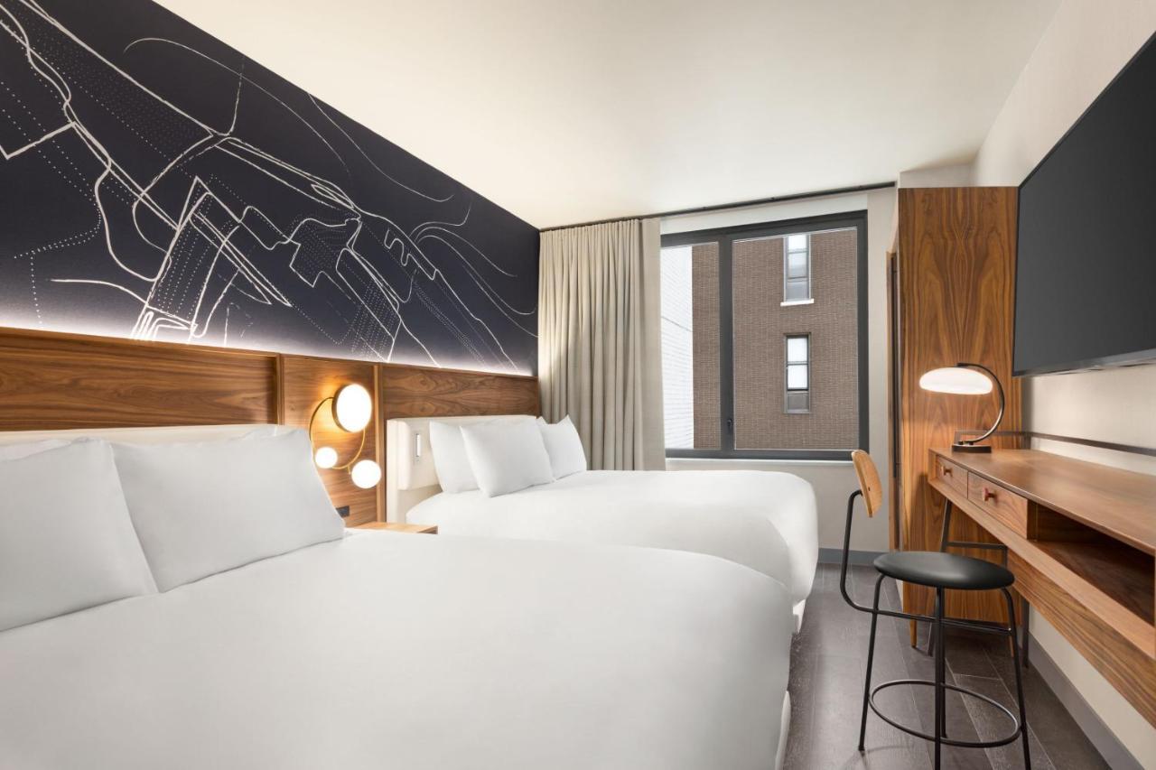 Deluxe Double Room with Two Double Beds- High Floor