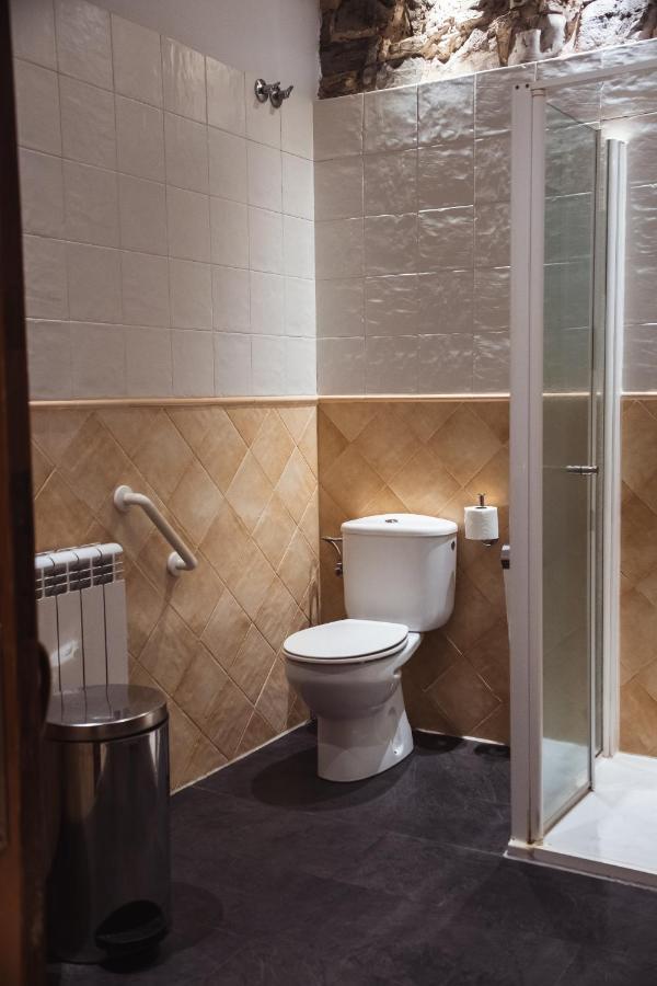 Habitación Doble con aseo compartido