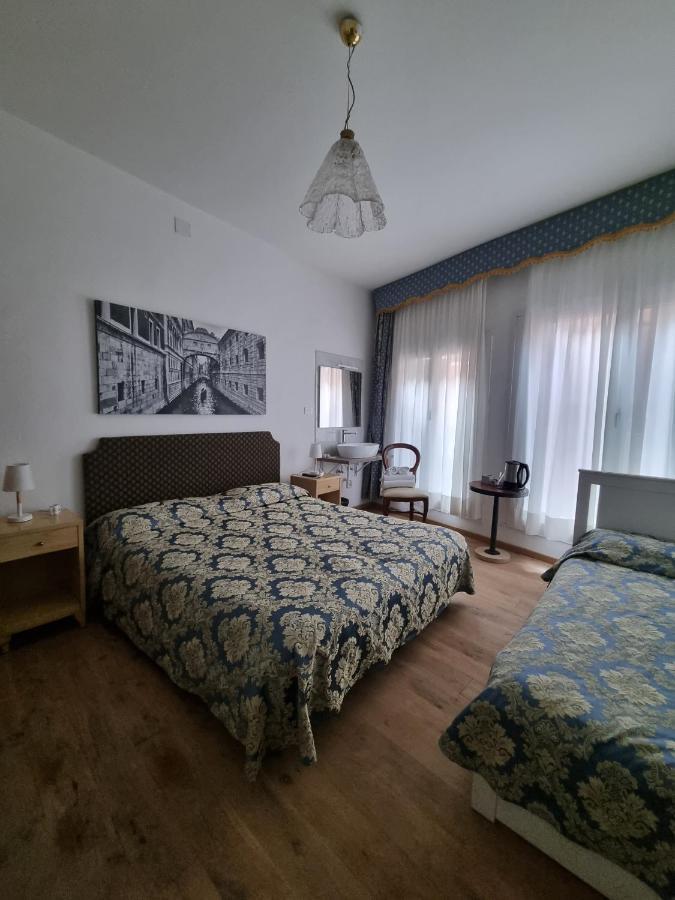 Triple Room with Shared Bathroom,1398792941:JPEG