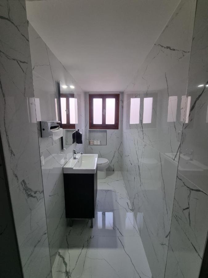 Triple Room,1398802493:JPEG
