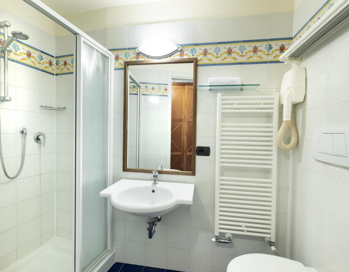 Large Double Room,1399979843:JPEG