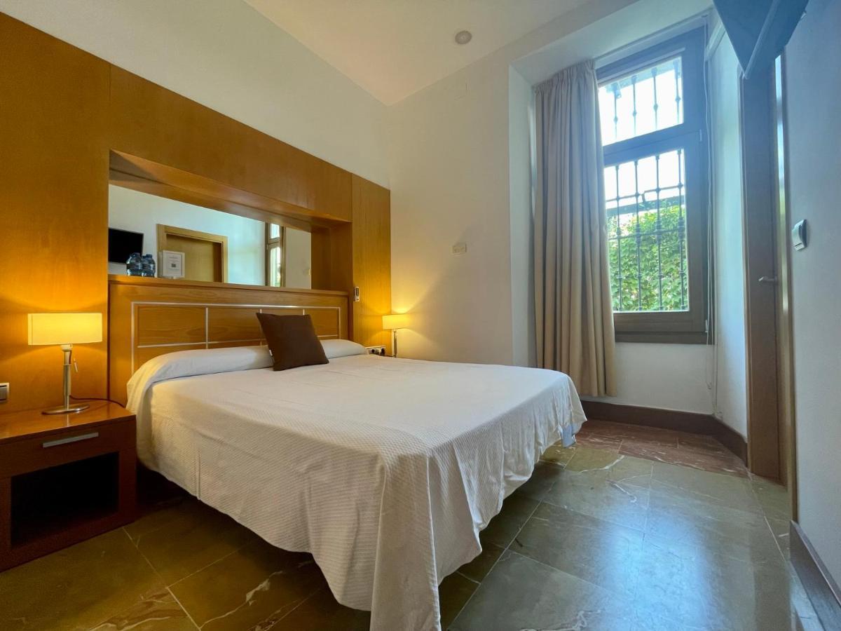 Standard Single Room,1405760486:JPEG