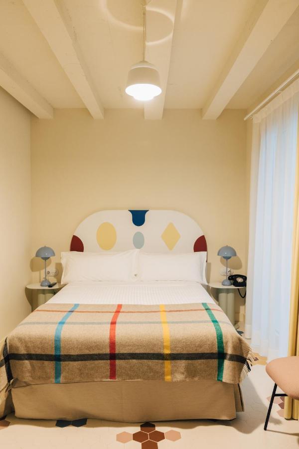 Standard Double Room,1402869611:JPEG